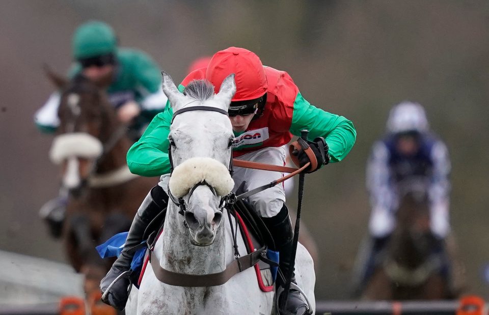 Capitaine gave Paul Nicholls his 3000th winner at Taunton