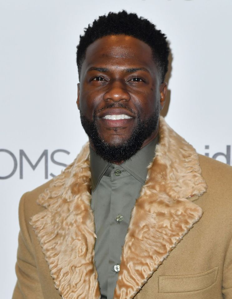  Tonight's ceremony has NO host after comic Kevin Hart dropped out
