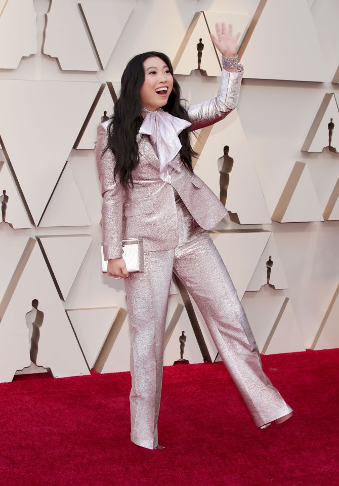  Awkwafina appeared to have the time of her life in his shiny purple suit