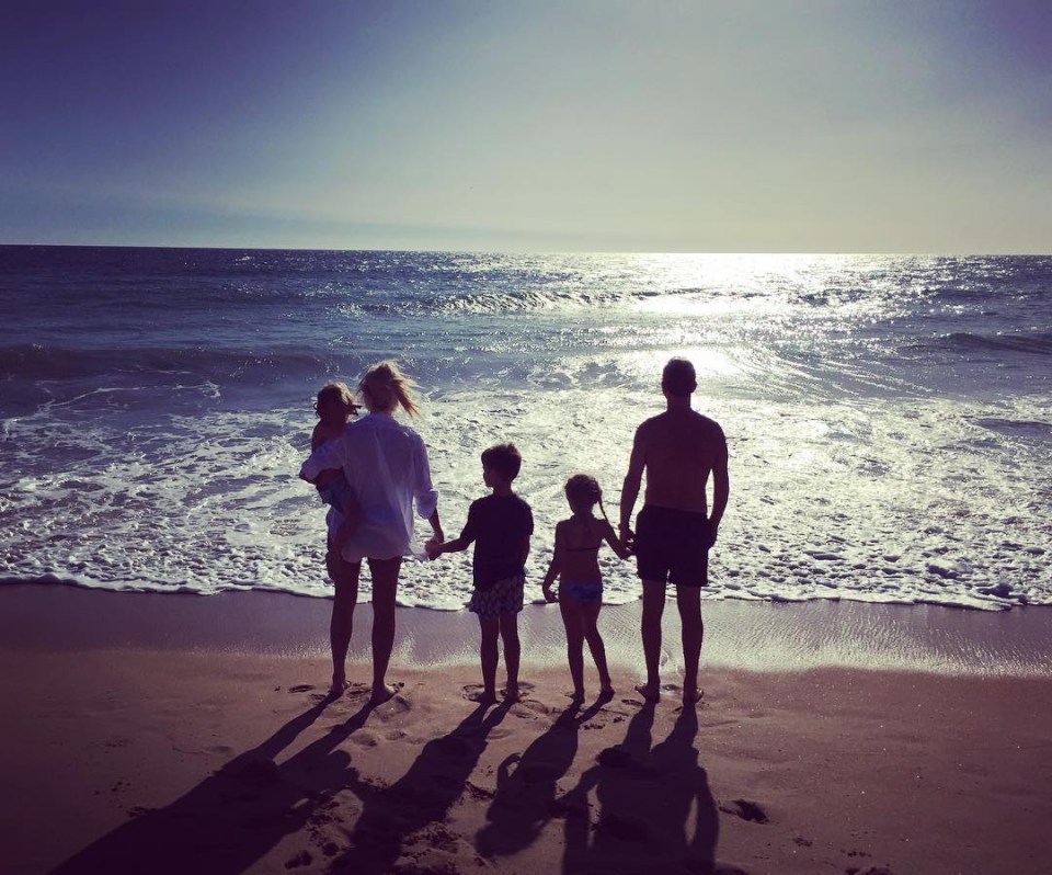  Beach holiday with the Baldwin-Willoughby family