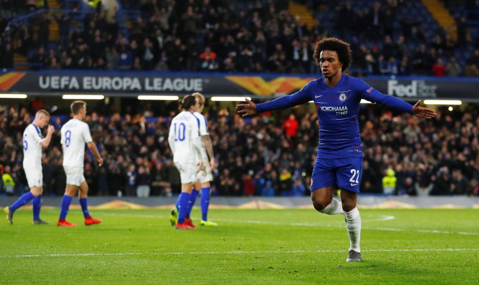  Willian scored a similar free-kick to the one against Dynamo in the Champions League in 2015