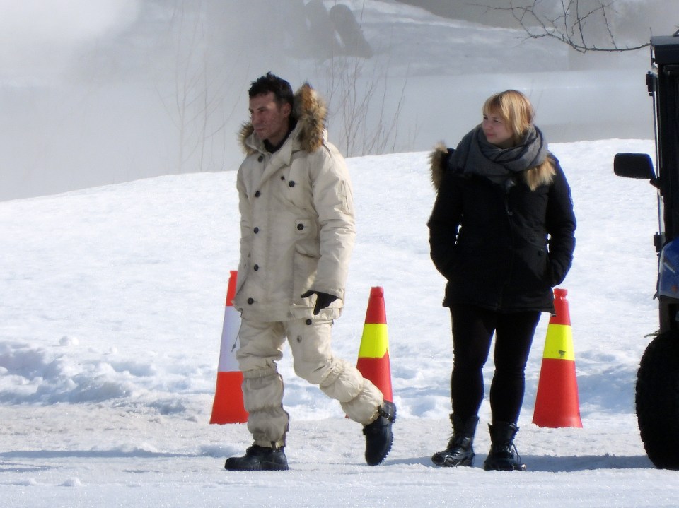  Everyone on set wrapped up warm