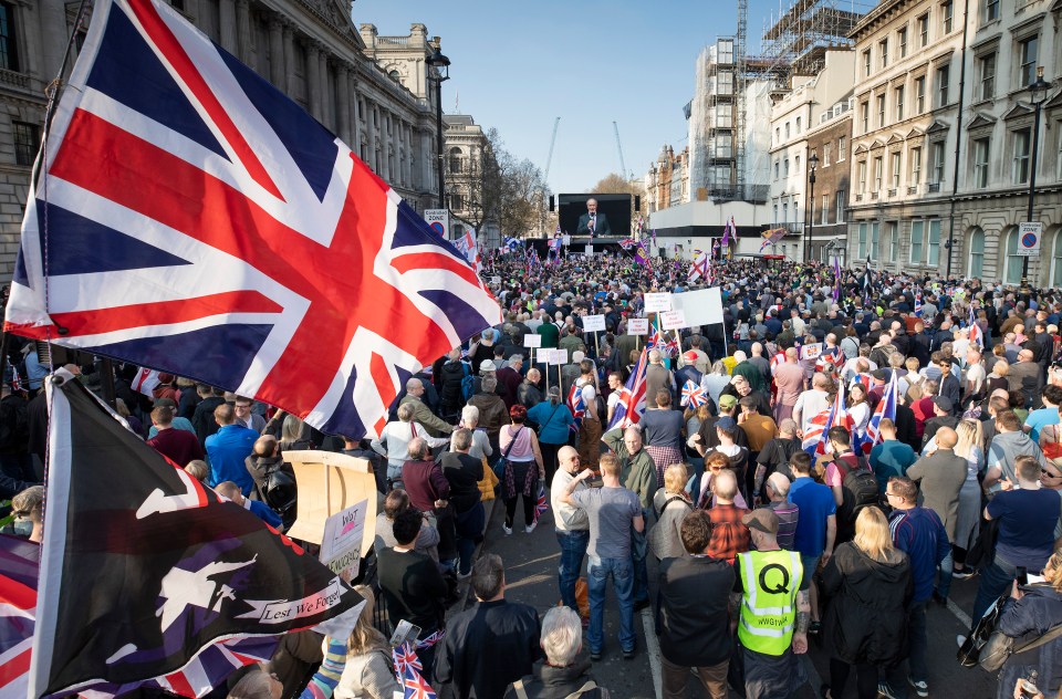 Pro-Brexit protesters shut down Westminster