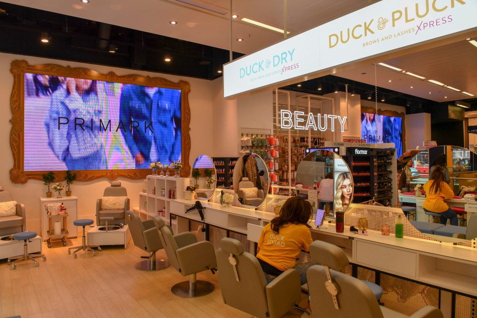  Primark has teamed up with Duck & Dry to offer the service at their flagstore on Oxford Street