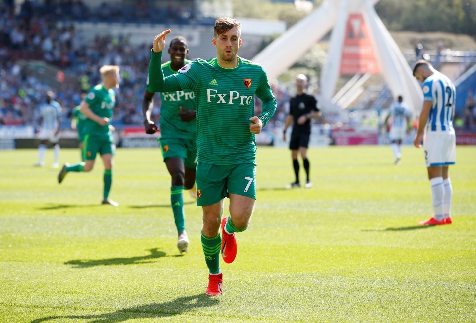  Deulofeu takes the applause for his opener