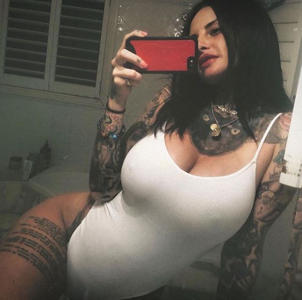 Jemma made the decision to still model to make money for her baby