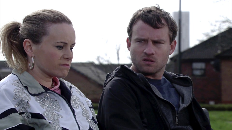  Paul is suspicious of his mum's sudden arrival
