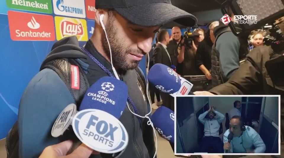  Moura watched the Esporte Interavito commentary of his goal and then broke down in tears