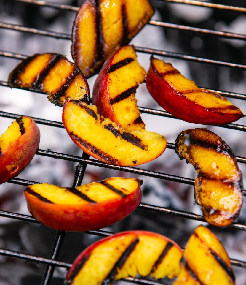  For a delicious dessert, grill peach slices and serve with ice cream.