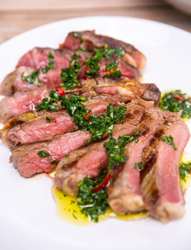  Mix olive oil, parsley, garlic and salt for a quick and easy sauce for your meat