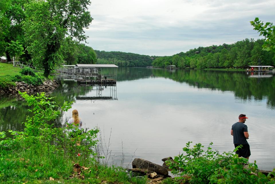 Cruise down Lake Branson in Missouri 