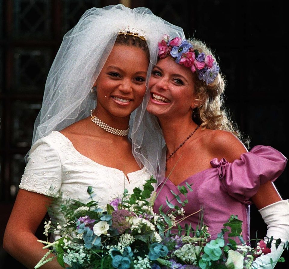  Fiona's best friend was Maxine... until both their infidelities were revealed