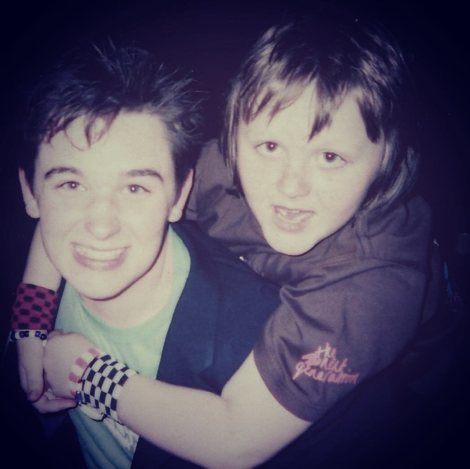  His older brother Warren used to play the guitar and secure him bookings when he was younger
