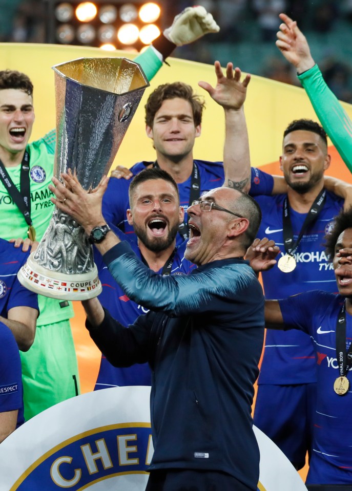 Maurizio Sarri could leave Chelsea after being courted by Juventus