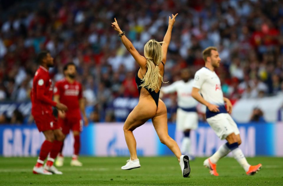  The game came to a standstill when Wolanski ran on to the pitch