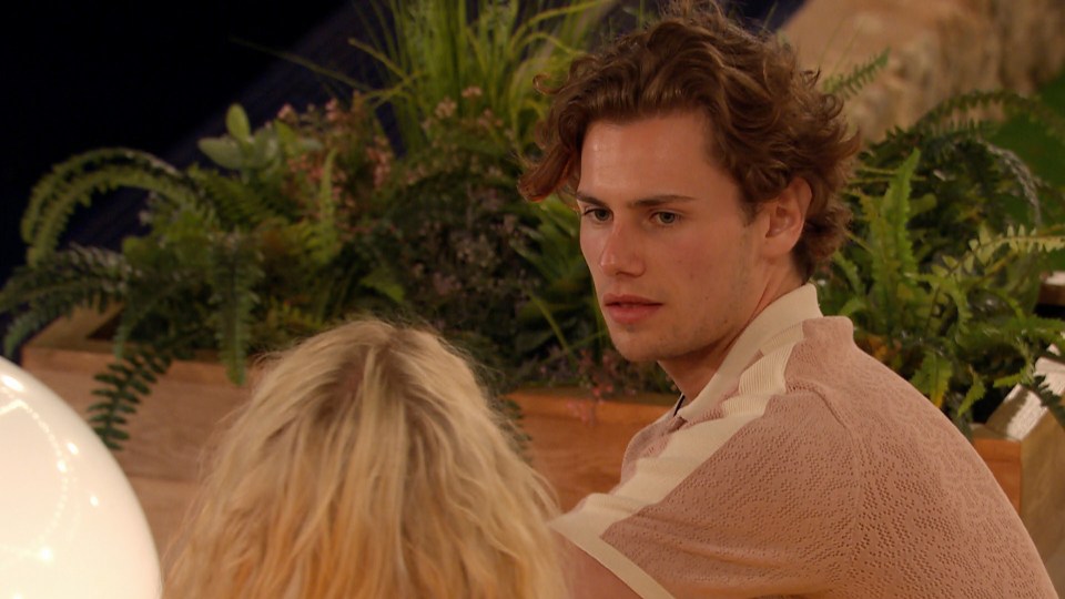 Clearly bothered by Joe's behaviour, Lucie lets her frustration out when the two have a moment to talk