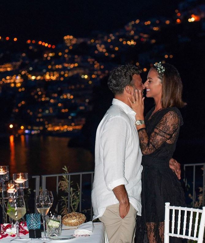  Ryan Thomas has proposed to girlfriend Lucy Mecklenburgh