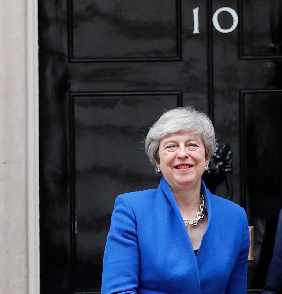  Theresa May has agreed to stay on as PM for an extra day