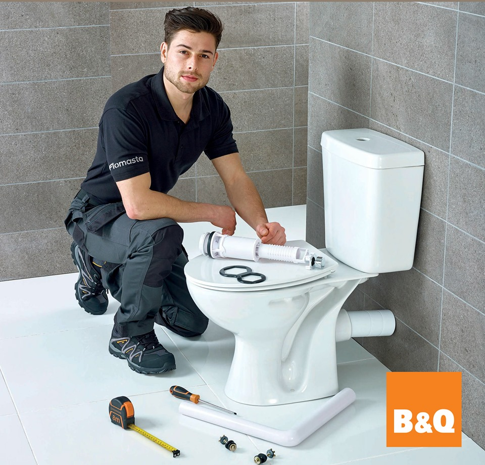  Tom posed with a toilet for B&Q before going on Love Island