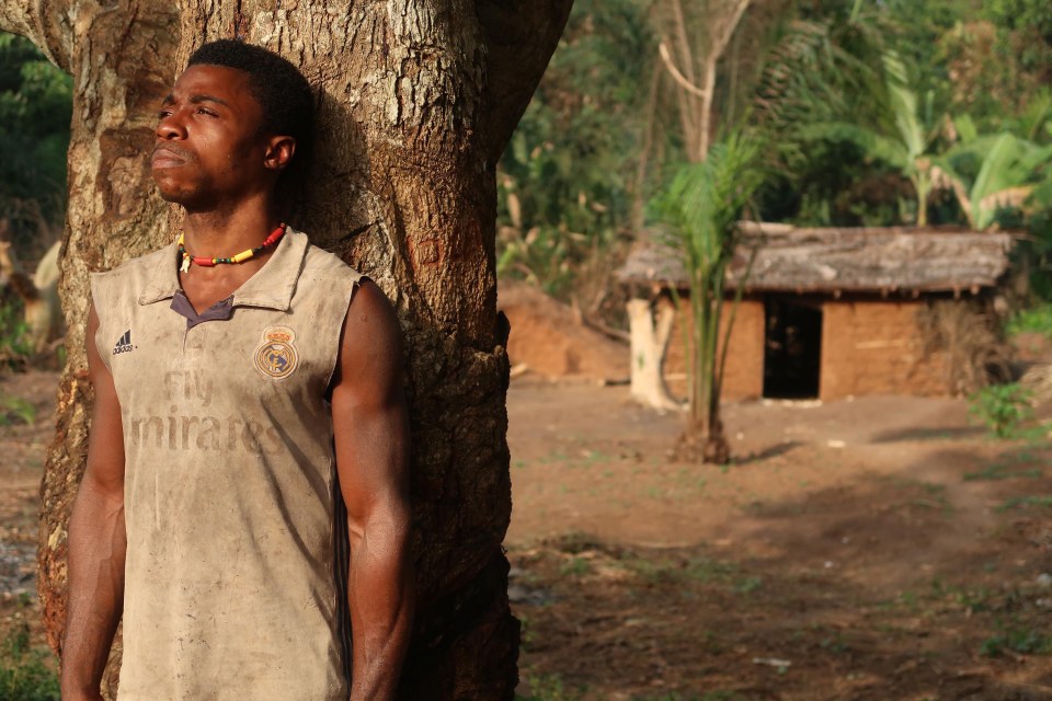  Kengule, Akaya's husband, is accused of sorcery