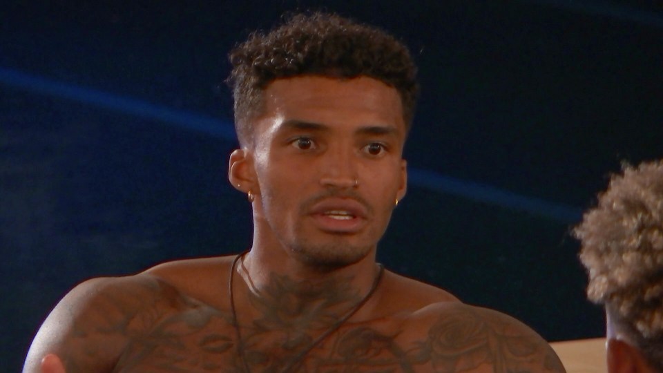 Michael hears Jordan's opinion that he had better chemistry with Amber than Joanna