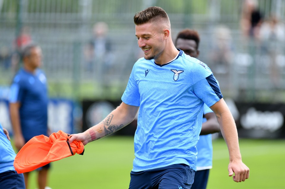  The midfielder could be a replacement for Paul Pogba