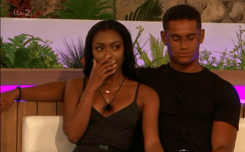  Jourdan pied Curtis for Danny and he was left with no choice but to stick with Amy