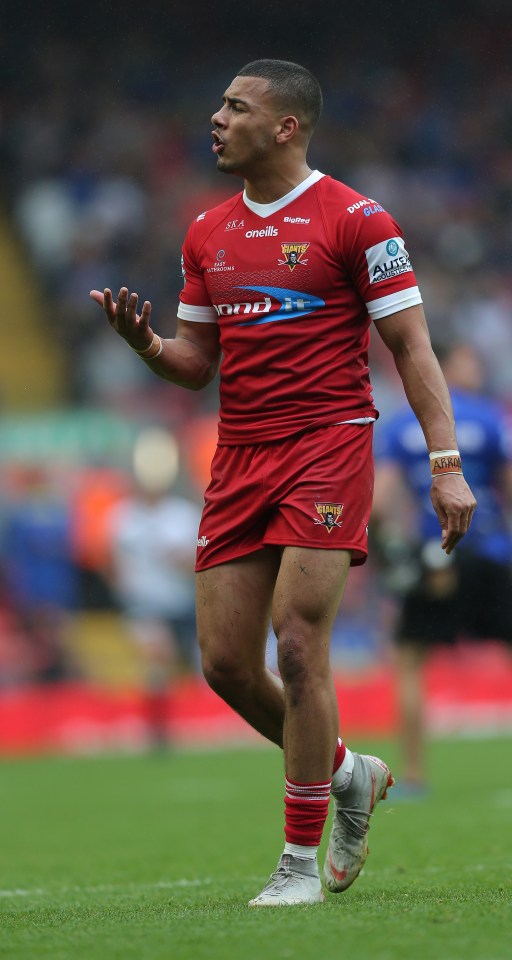  McIntosh admits he wasn't a huge rugby league fan when he was growing up