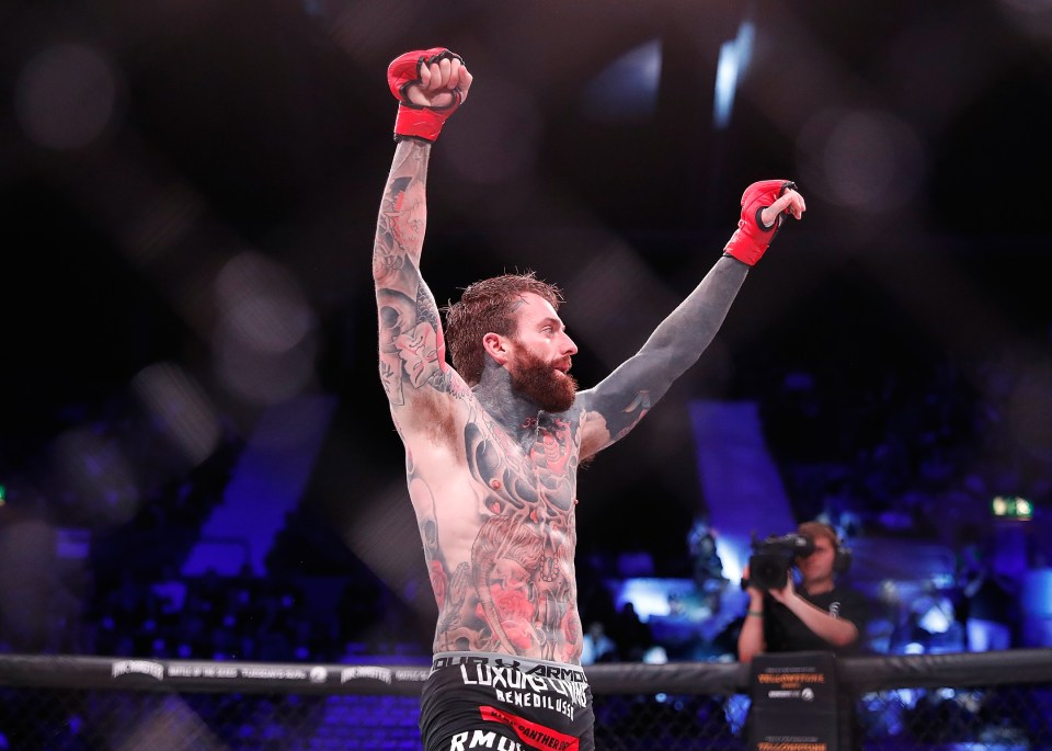  Aaron is eyeing up a new Bellator contract in the New Year