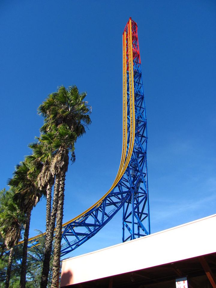 Superman: Escape from Krypton riders are fired backwards at 100mph