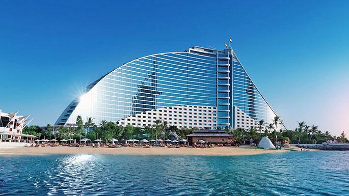  Catch a wave: the eye-catching Jumeirah Beach Hotel, a Dubai landmark
