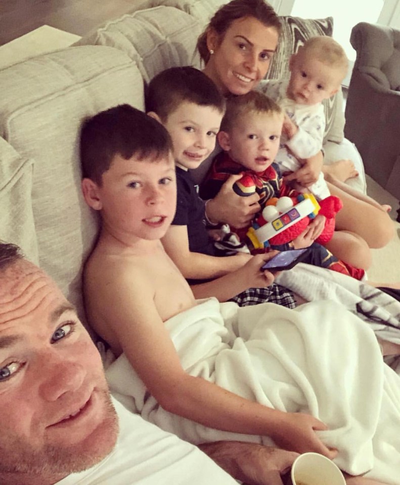  Coleen, Wayne and their four young boys