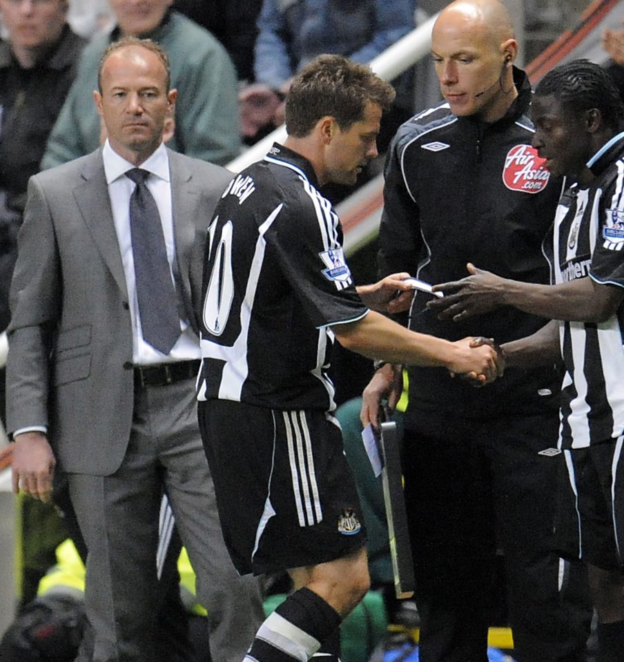 Shearer believes that Owen had one eye on a move away from Newcastle with his contract running down during their relegation run-in