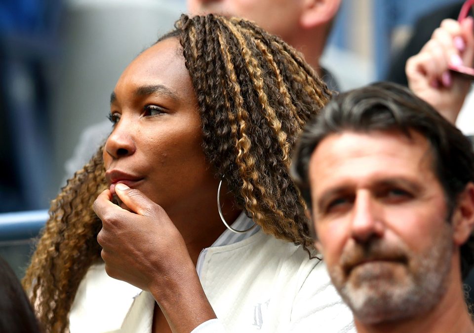  Venus Williams displayed a calm poker face after her sister lost the first set