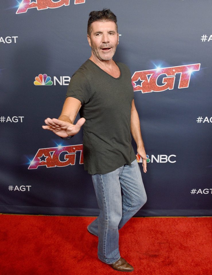  Simon Cowell looks to be ageing backwards if these pictures taken in LA last night are anything to go by