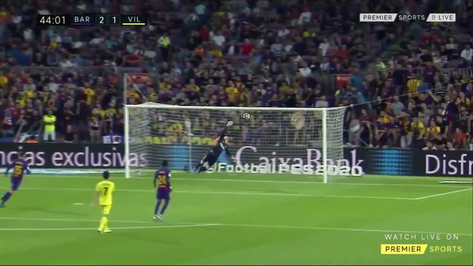  Cazorla celebrates his second in as many games and third of the season
