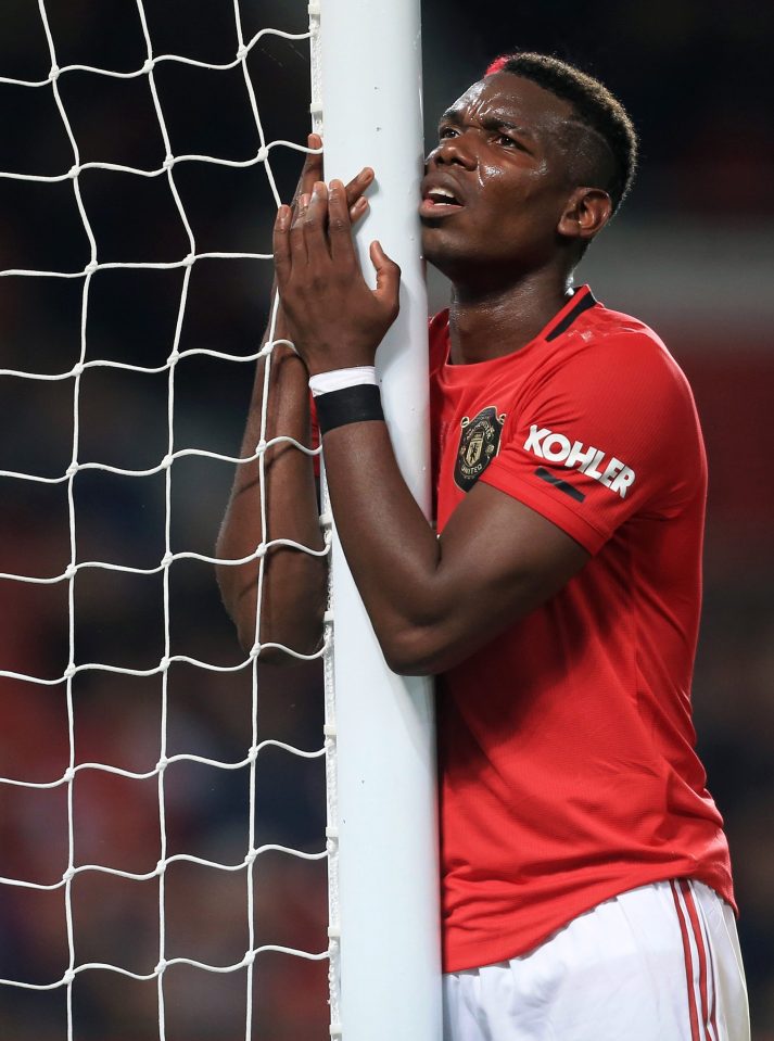  Ole Gunnar Solskjaer named Axel Tuanzebe as the Red Devils captain instead of Pogba for the clash against Rochdale