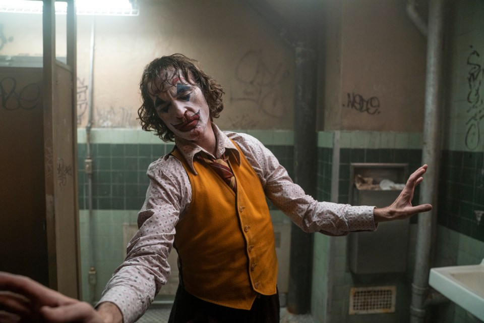  The film follows Arthur Fleck, a failed stand-up comedian who turns to a life of crime
