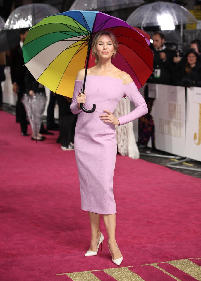  Renee stepped out for the rainy London premiere of her new Judy Garland biopic