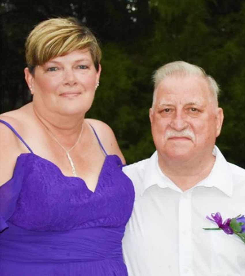  Rena and her husband Dennis were heartbroken at the cake