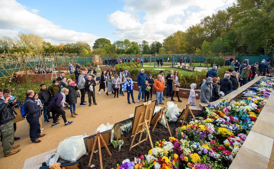  Leicester have opened a memorial garden for Vichai Srivaddhanaprabha