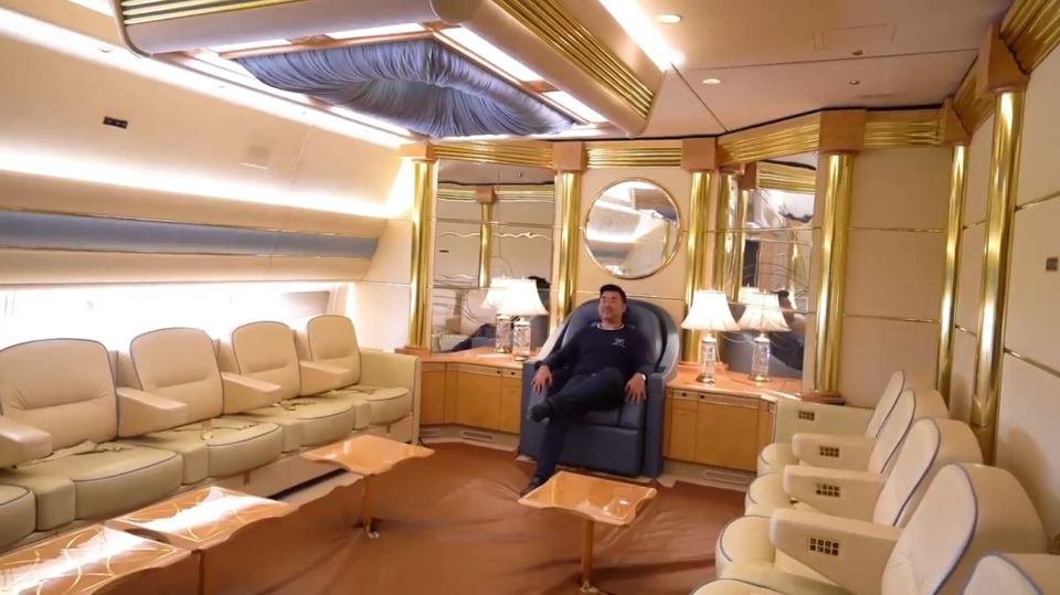 The incredible throne that fully reclines at the touch of a button