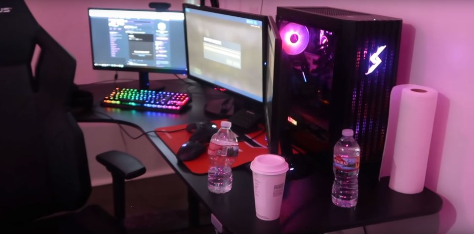  Gamers at the house play on expensive rigs that most normal players could never afford