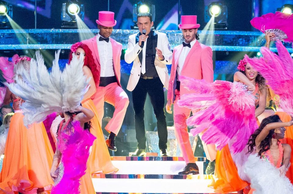 The TV judge wowed viewers with his rendition of Frankie Vallis Cant Take My Eyes Off You