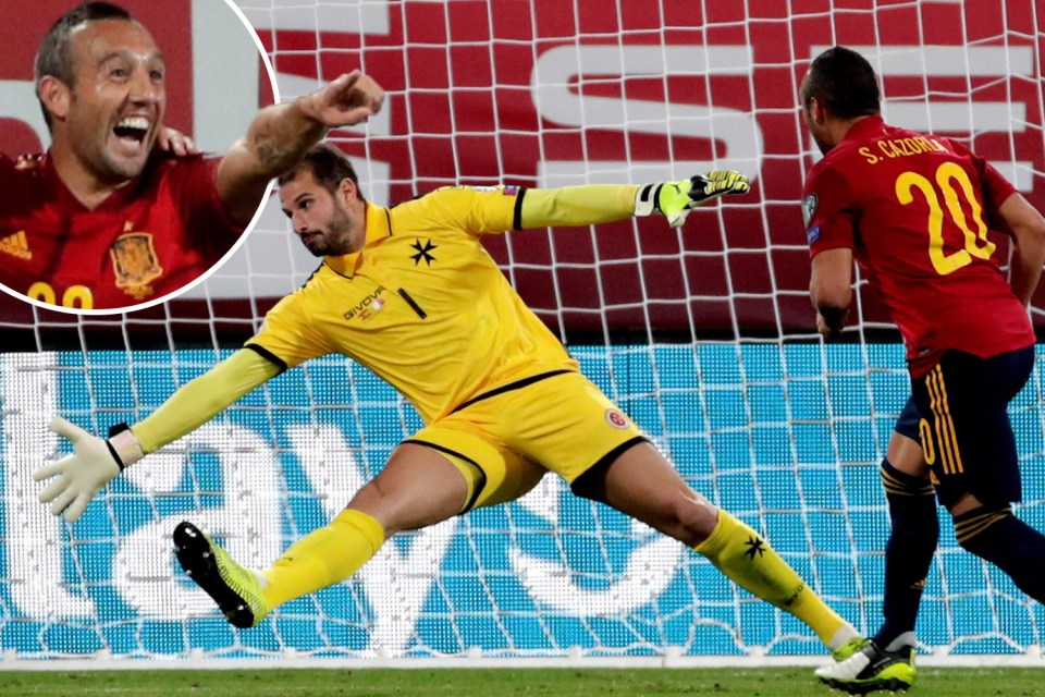  Spanish midfielder Santi Cazorla netted his first national team goal in four years last night