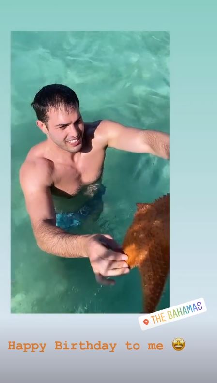  Jeremy collected star fish from the sea