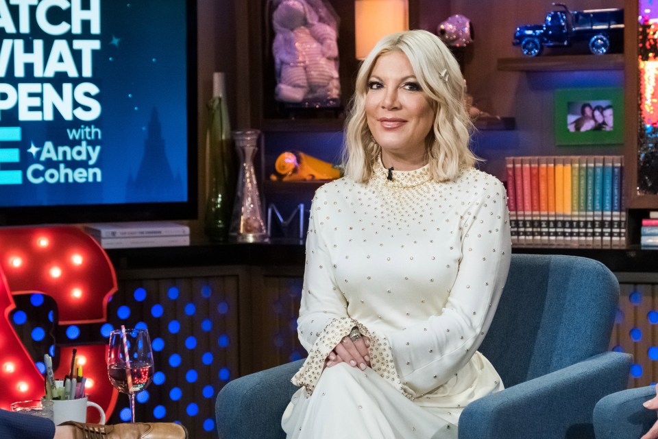 Sources say Tori Spelling is desperate to become one of the Real Housewives