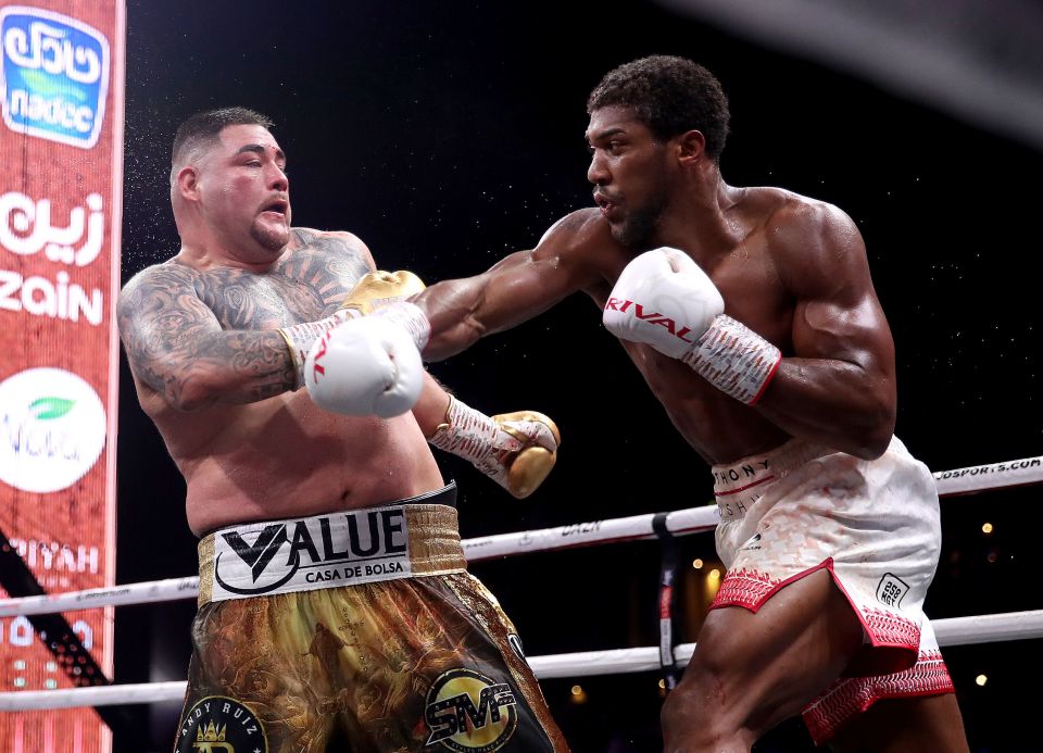  Anthony Joshua easily outpointed Andy Ruiz Jr in the rematch