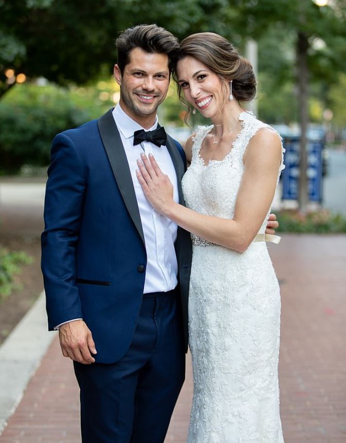 Mindy and Zach met just moments before tying the knot