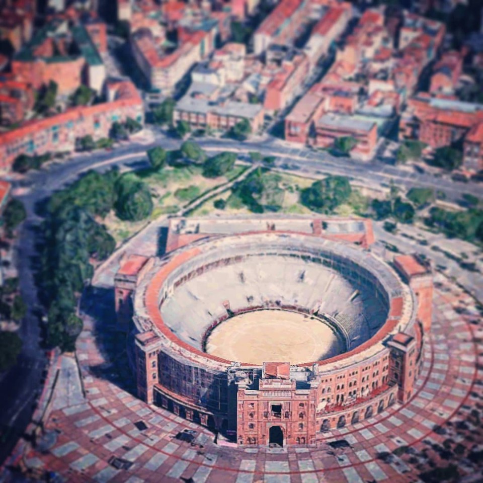  The impressive Plaza de toros Las Ventas in Madrid, Spain, is accentuated by boke style photographic blurring